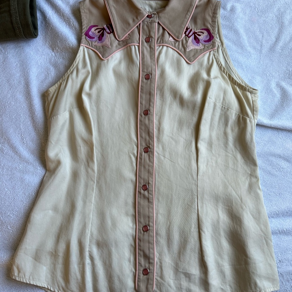 Cream Sleeveless Button Down Shirt with Embroidery